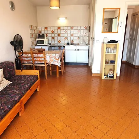 2 Pièces Avec Parking Et Wifi, Centre-ville - Fr-1-780-69 Sainte-Maxime